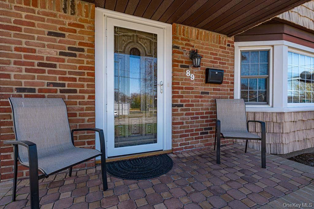 Photo of 89 Cheltenham Road, West Babylon, NY 11704 (MLS # 987322)