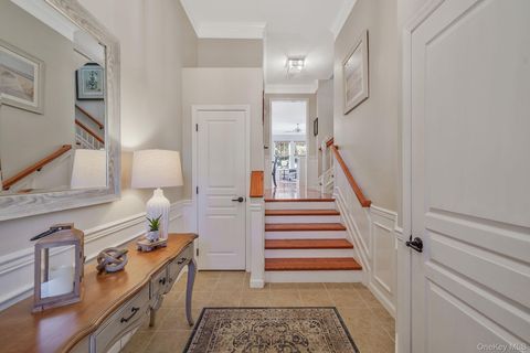 6 Sugar Pine Lane Bay Shore NY 11706