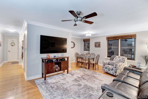 Photo of 105-30 66th Avenue #3E, Forest Hills, NY 11375 (MLS # 927870) Photo of 105-30 66th Avenue #3E, Forest Hills, NY 11375 (MLS # 927870)