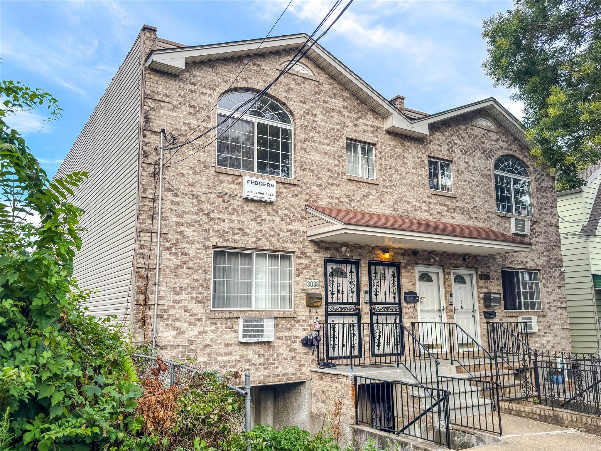 3038 Kingsland Avenue