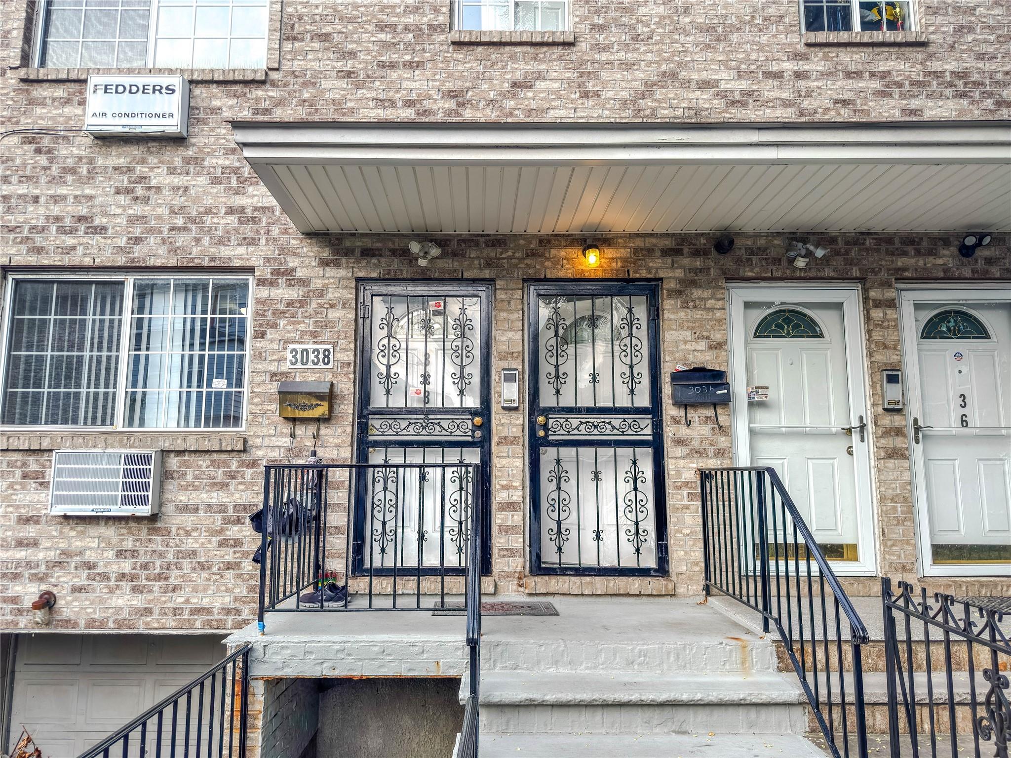 3038 Kingsland Avenue