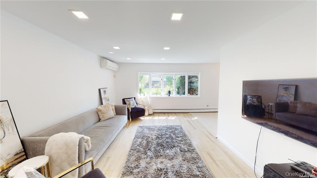 121 Woodward Parkway