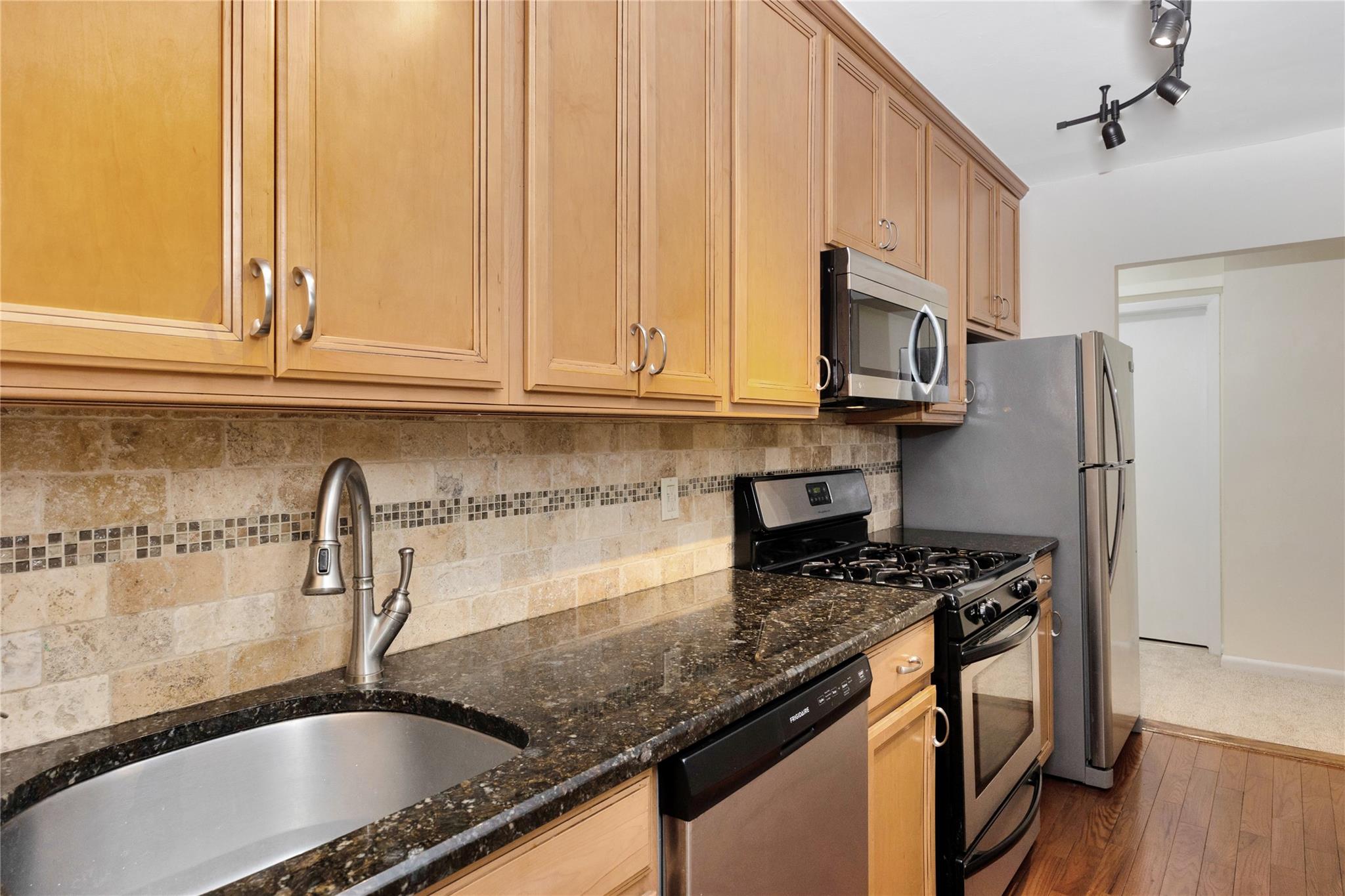 40 Daley Place #230, Lynbrook, New York image 8