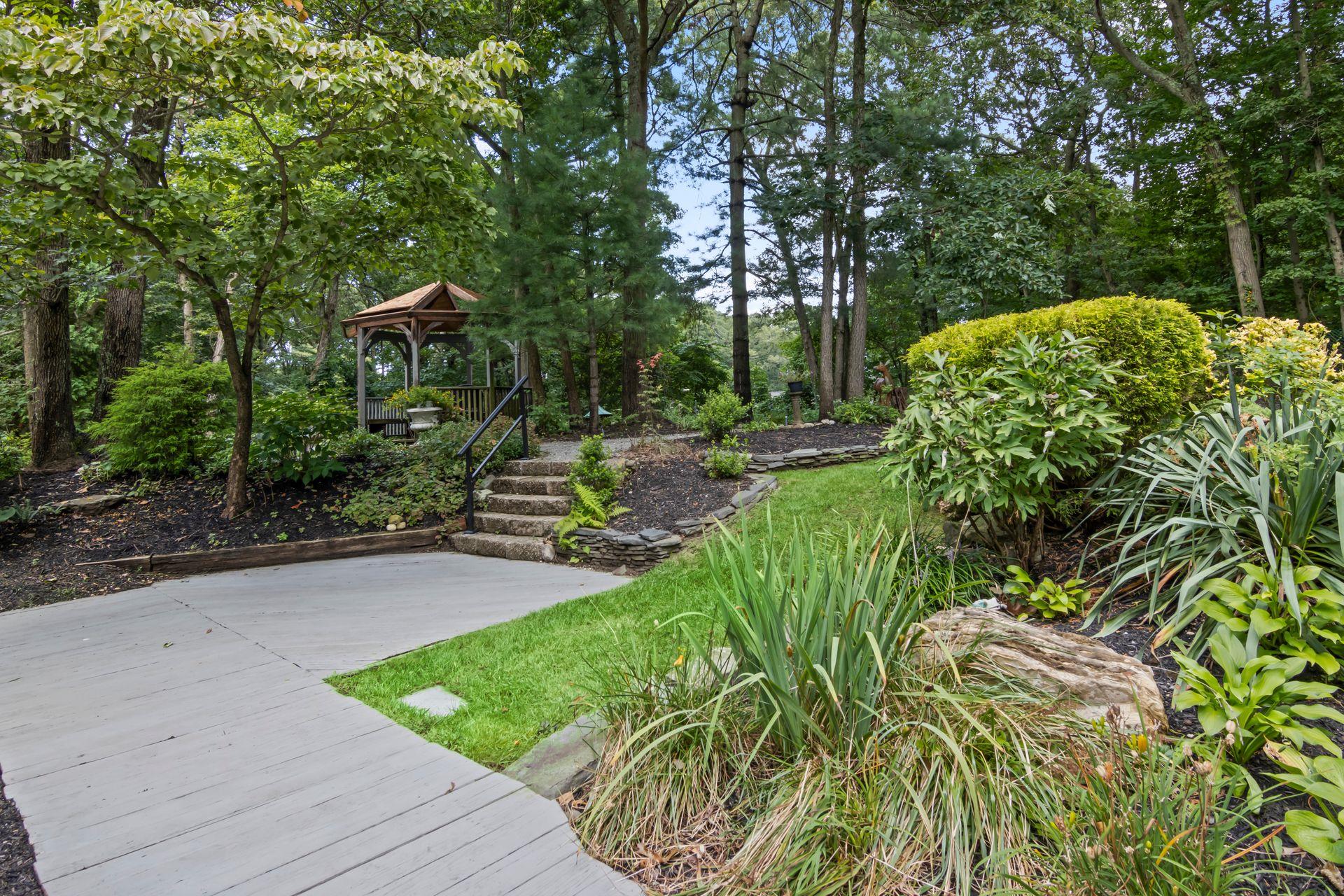 79 Brookhill Lane, Huntington, New York image 37