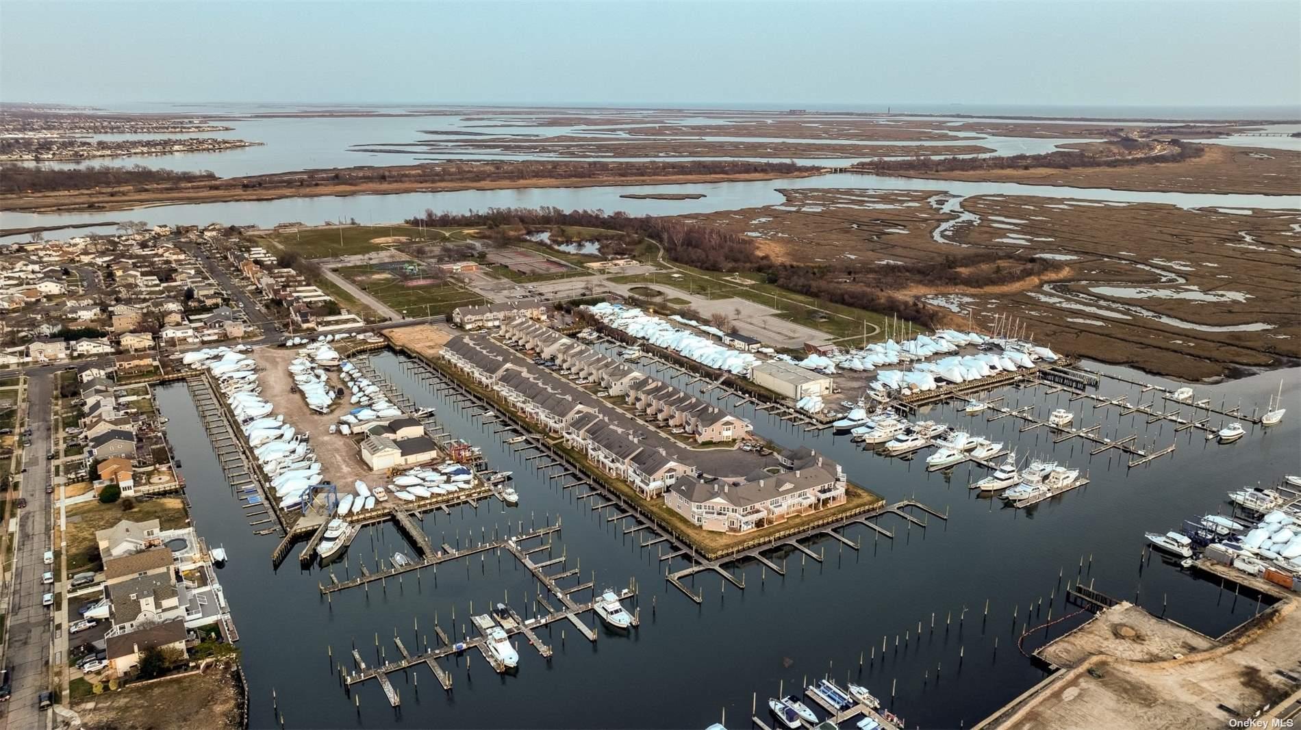 10 Ocean Watch Court, Freeport, New York image 33