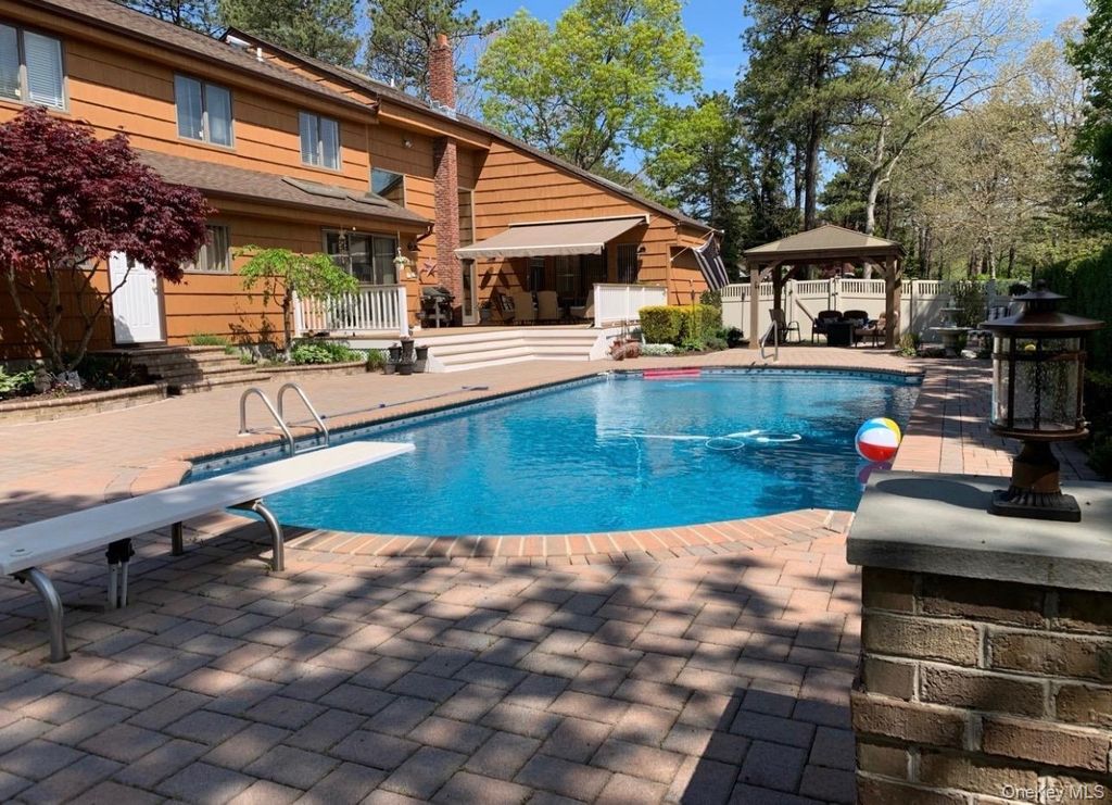 Photo of 1 Matt Street, Port Jefferson Station, NY 11776 (MLS # 1005296)