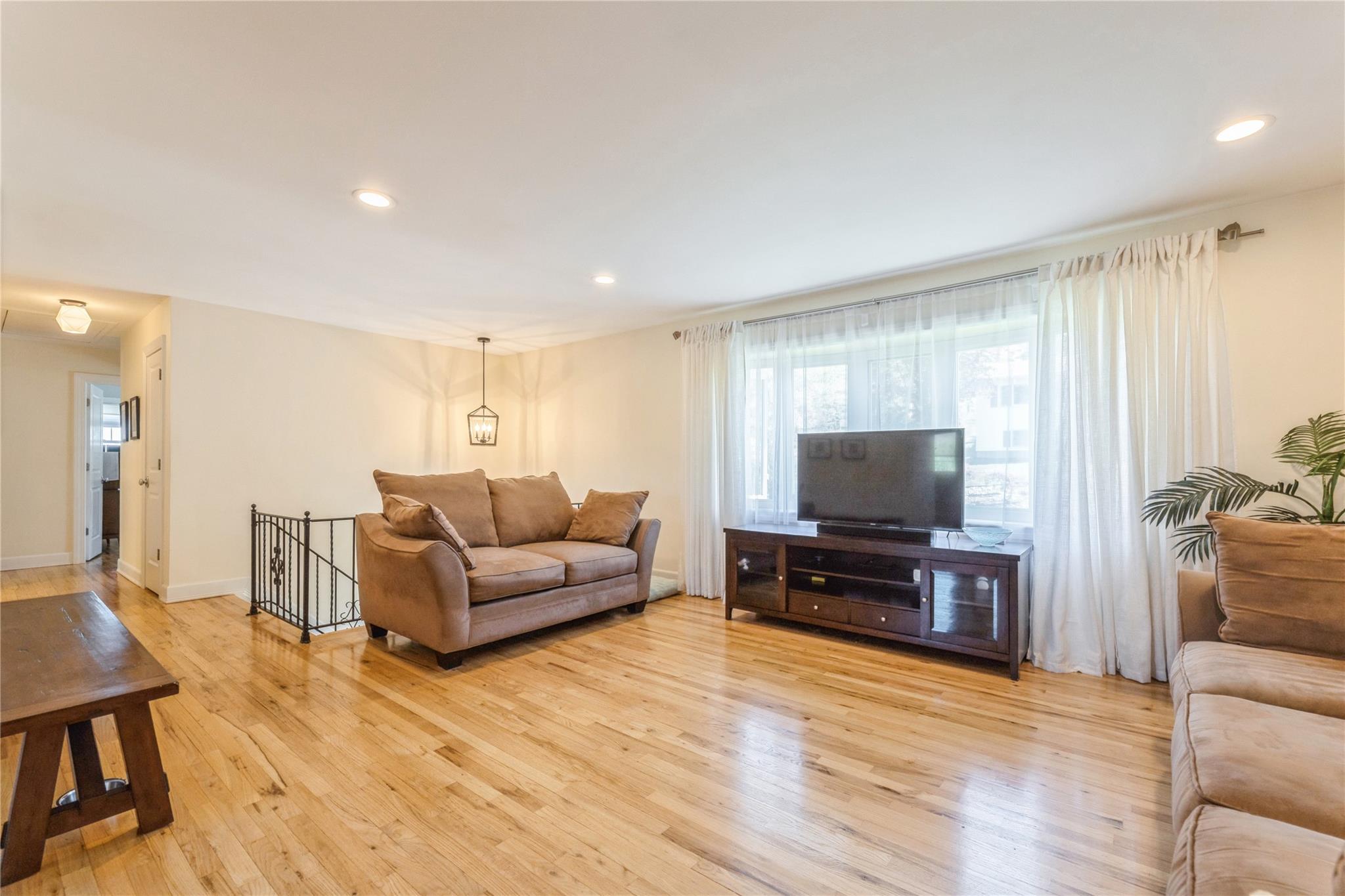 26 Hillside Drive, Thiells, New York image 6