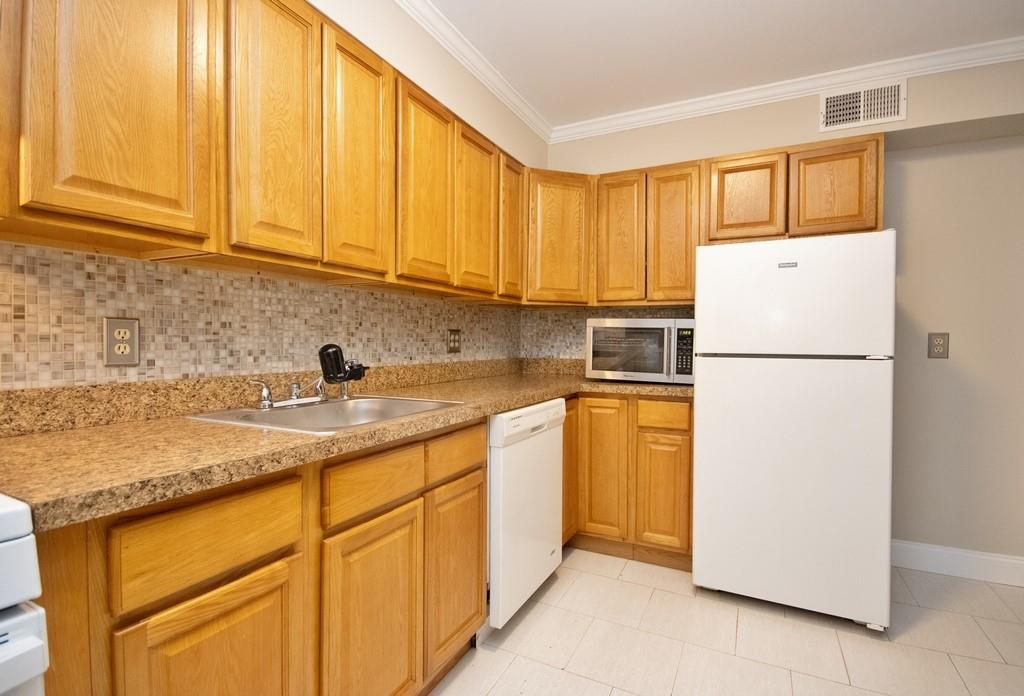 39 S Sterling Avenue #1A, White Plains, New York image 3