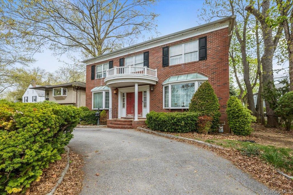 Photo of 497 Tulip Avenue, Floral Park, NY 11001 (MLS # 987782)