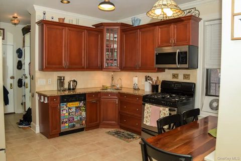 Photo of 78-14 Austin Street #5-E, Forest Hills, NY 11375 (MLS # 984004)