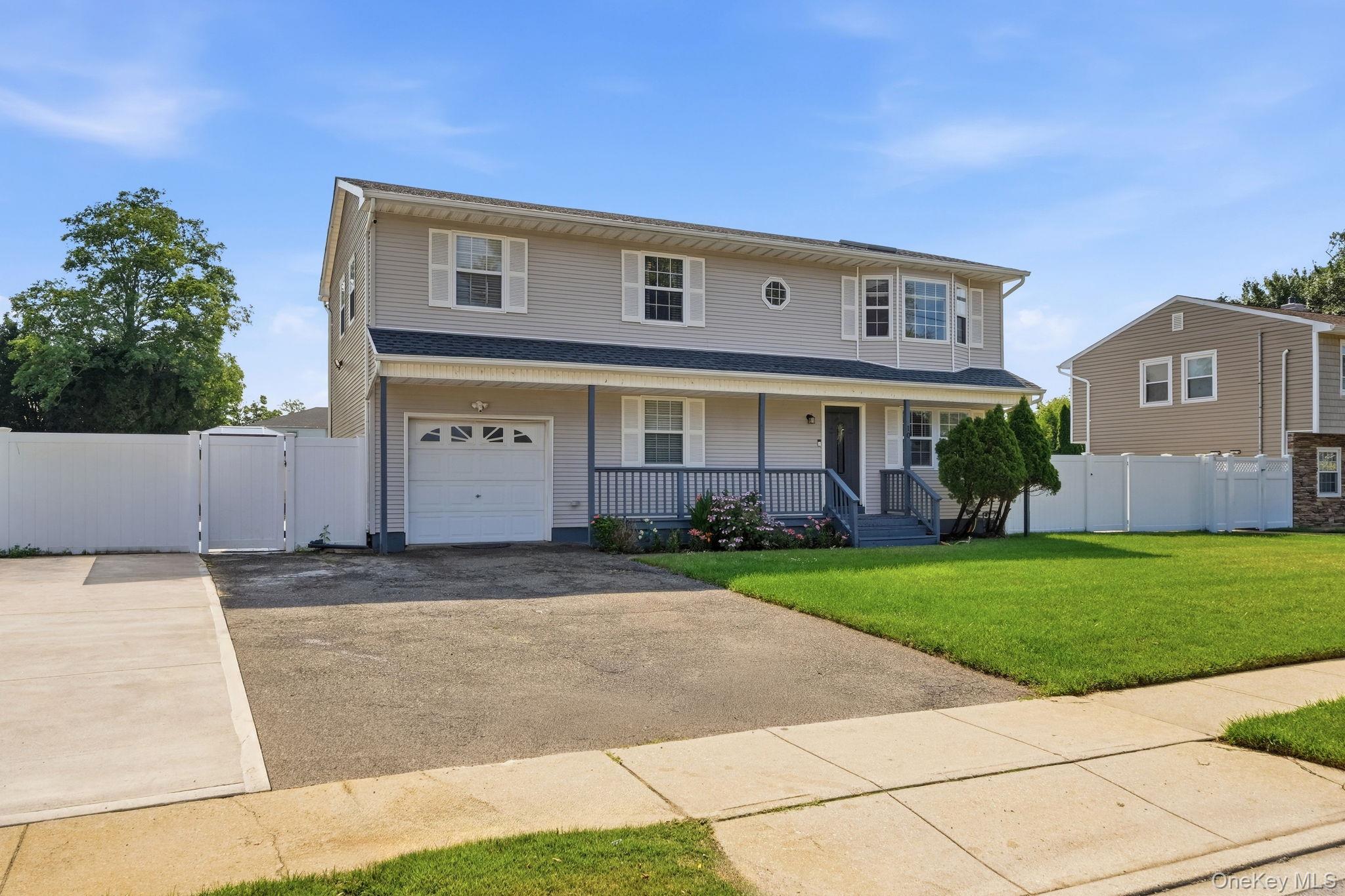 10 Carman Boulevard