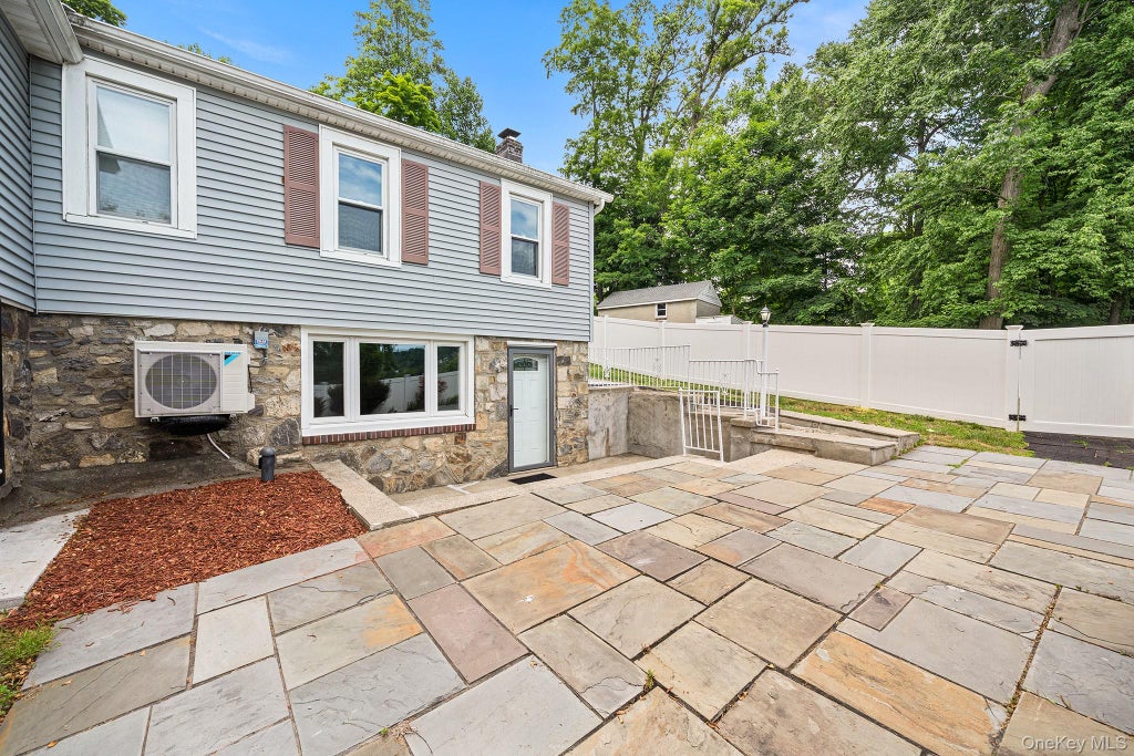Photo of 10 Holland Drive, Carmel, NY 10512 (MLS # 991580)