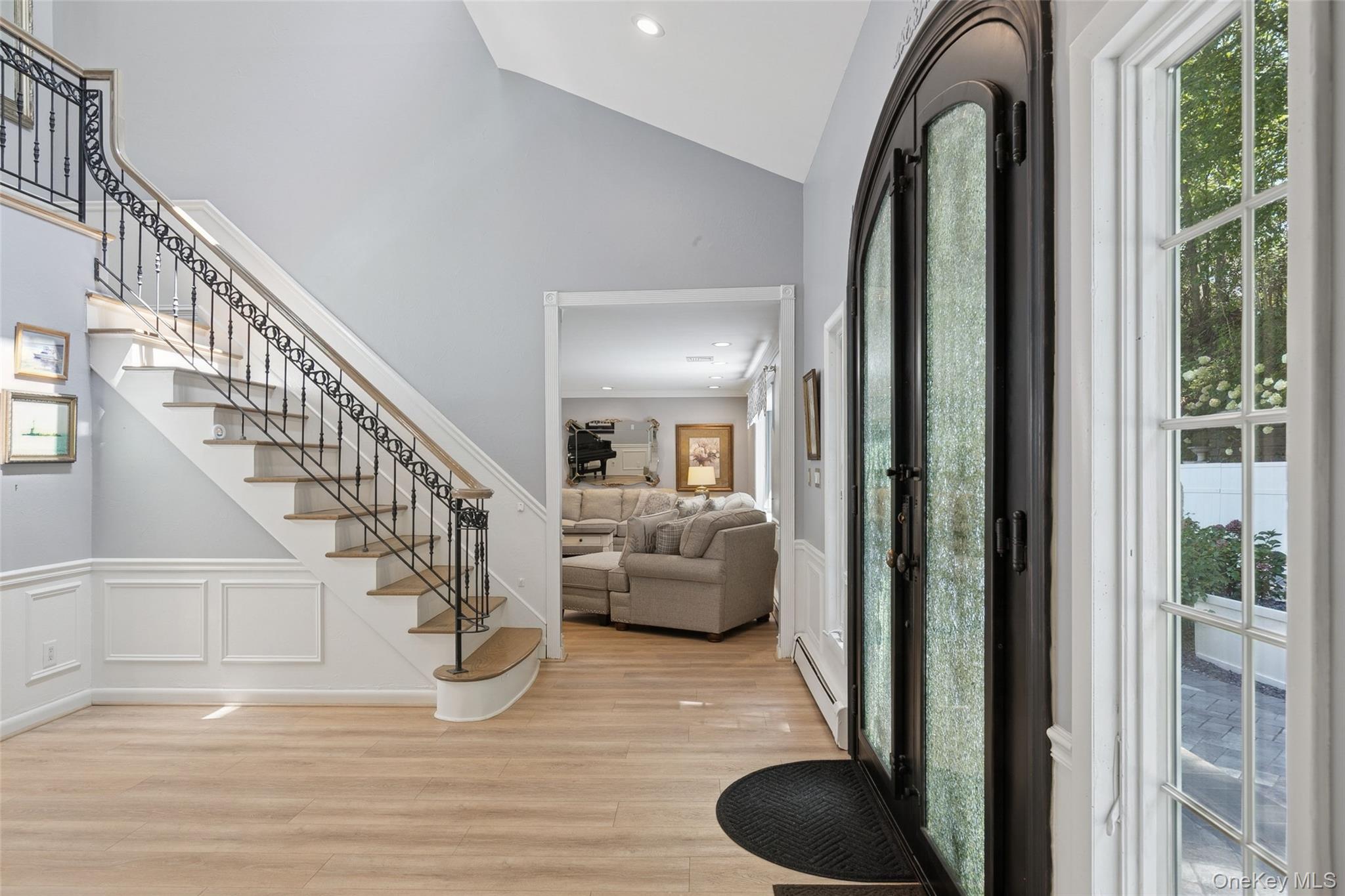 6 Hilltop Drive