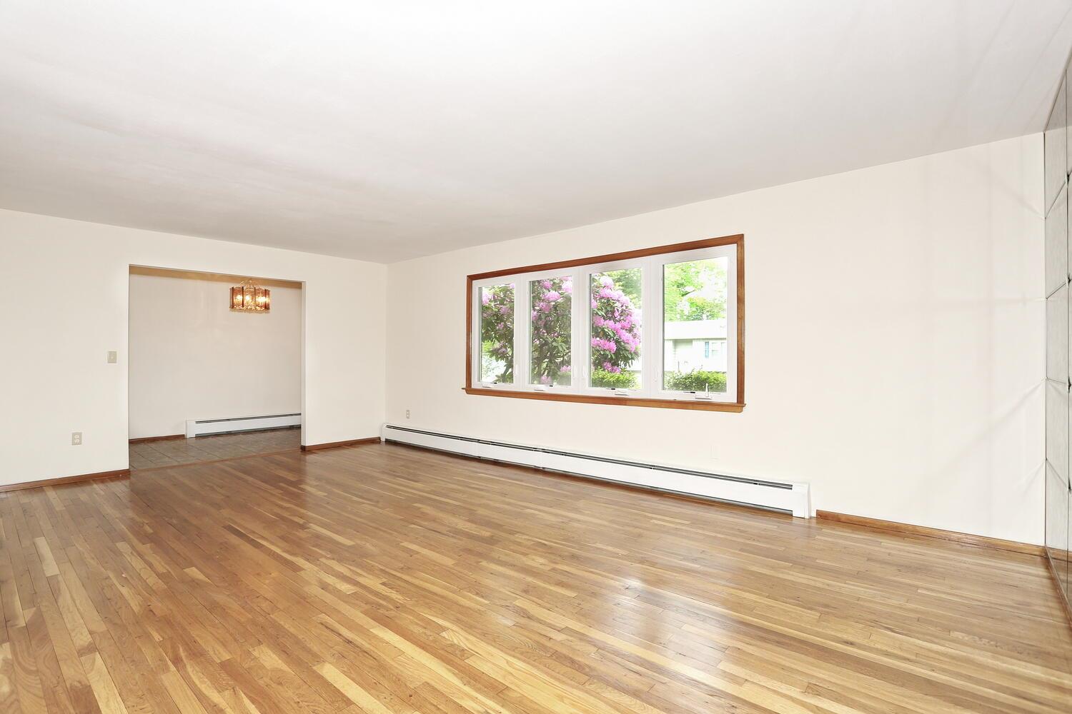 19 Verona Court, New City, New York image 4