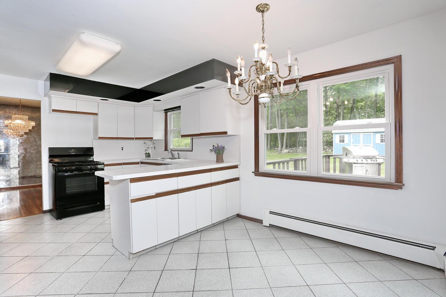 19 Verona Court, New City, New York image 7