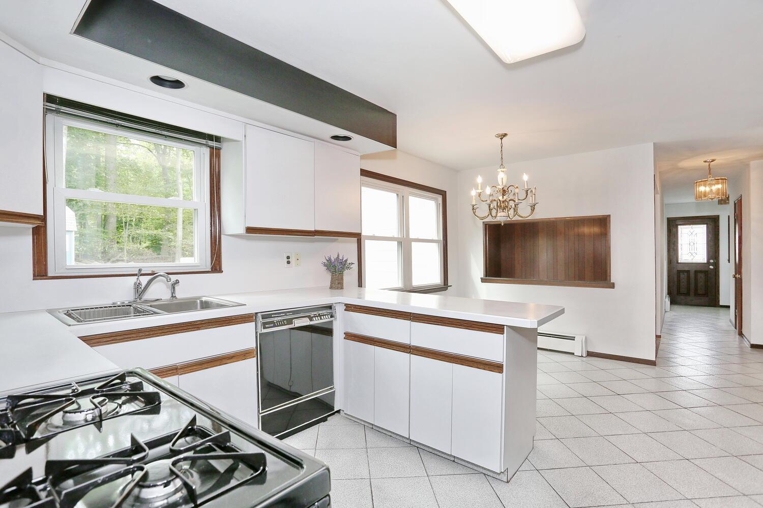 19 Verona Court, New City, New York image 6