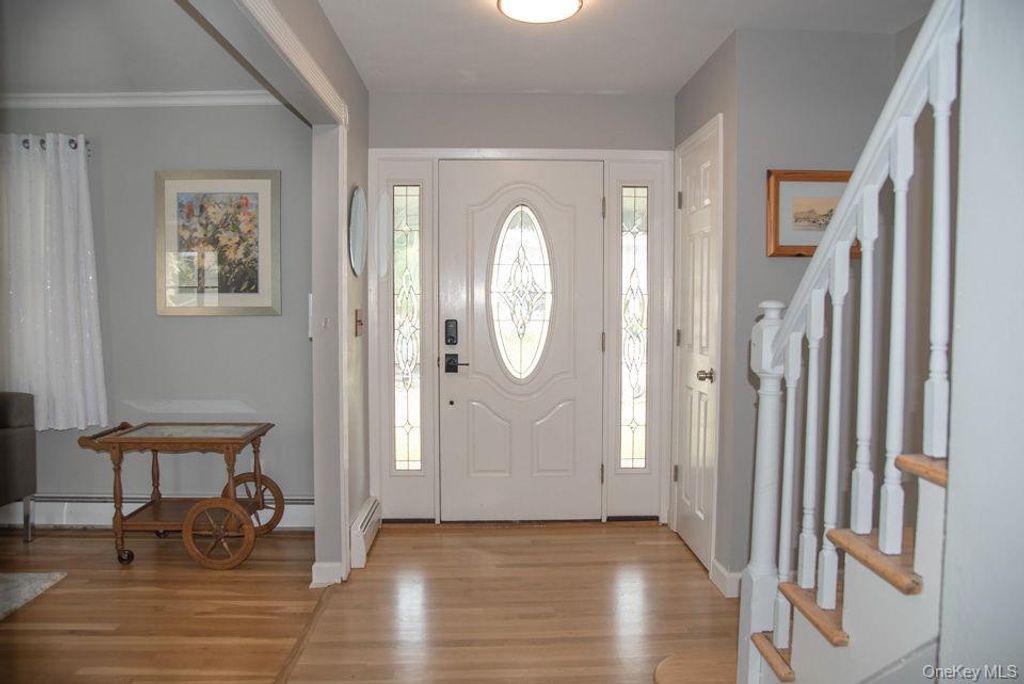 Photo of 206 W Central Avenue, Pearl River, NY 10965 (MLS # 1028203)