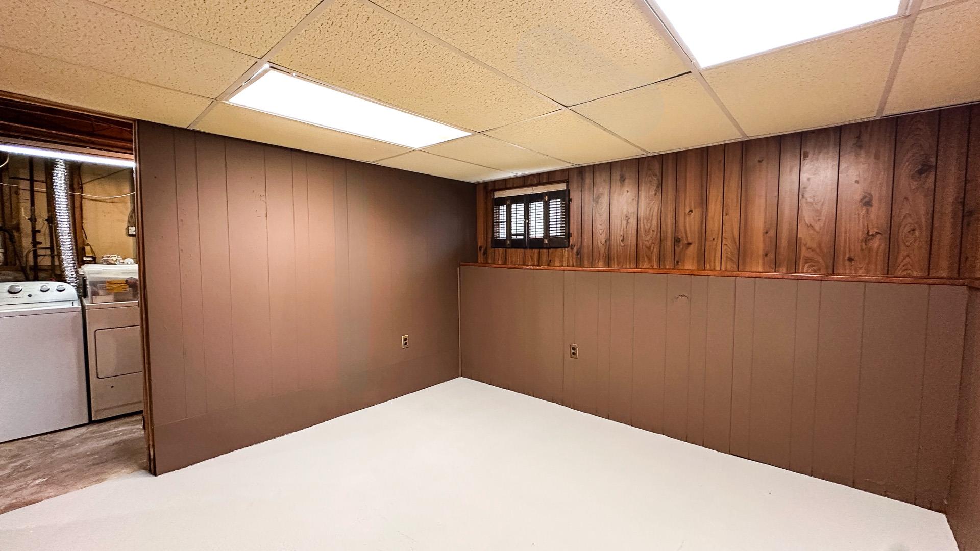 530 Melville Road, Farmingdale, New York image 19