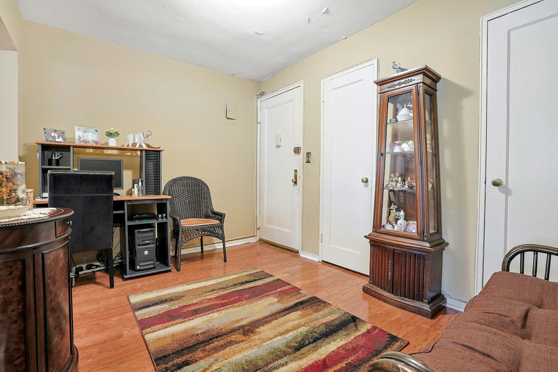 485 Lincoln Avenue 103