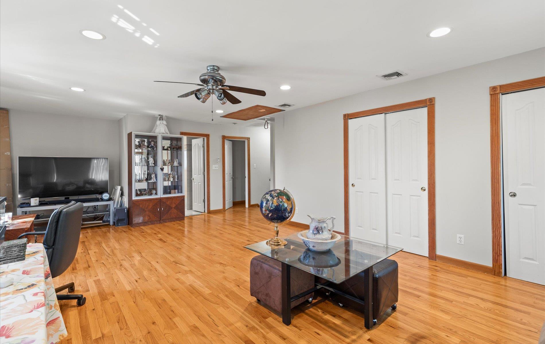 2730 Court Street, Bellmore, New York image 19