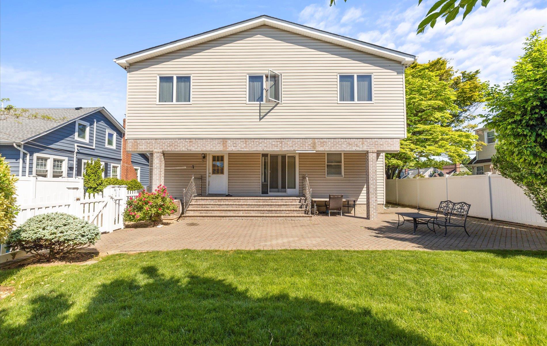 2730 Court Street, Bellmore, New York image 30