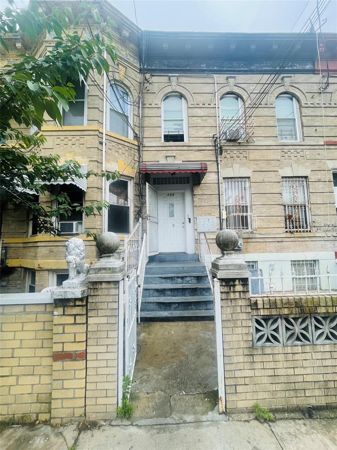 369 Berriman Street