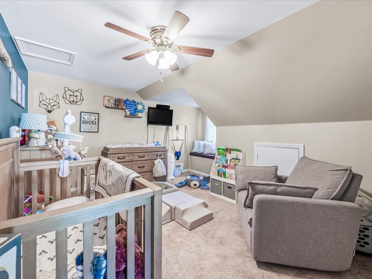 37 W Granada Avenue, Lindenhurst, New York image 18