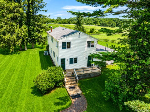 Homes For Rent - 1394 Main Road<br/> Jamesport, NY 11947