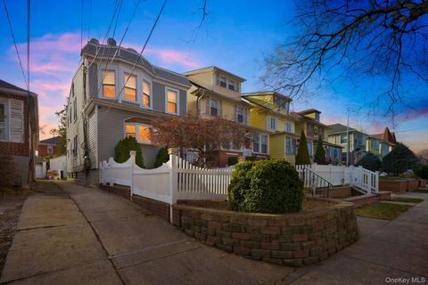 Multifamily For Sale - 121-44 6th Avenue<br/> College Point, NY 11356