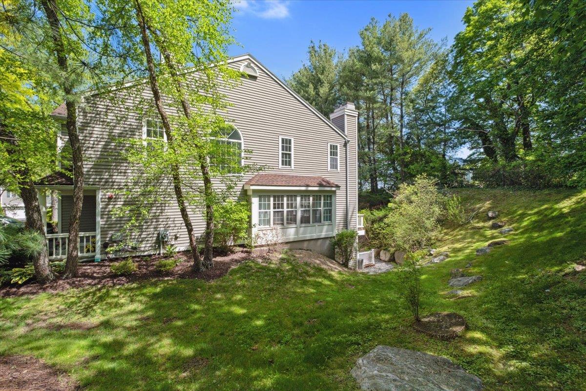 1601 Pondcrest Lane, White Plains, New York image 32