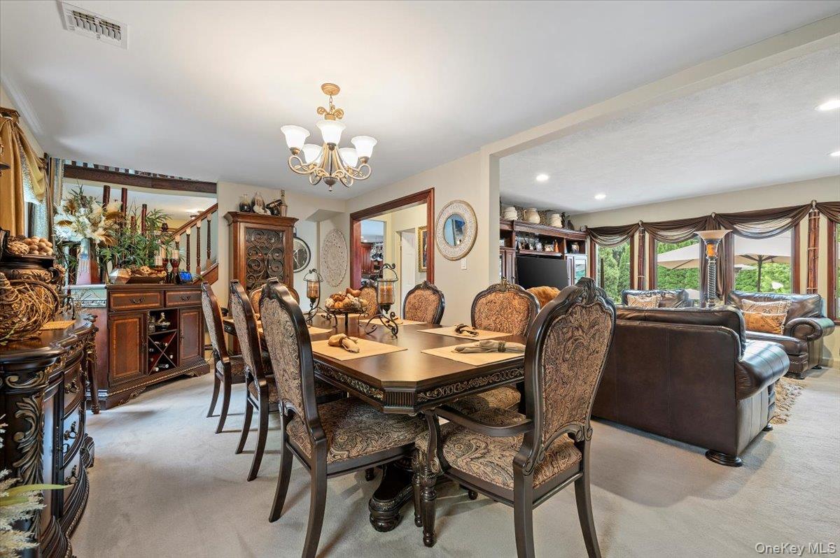 Dix Hills, New York 11746, United States, 5 Bedrooms Bedrooms, ,4 BathroomsBathrooms,Residential,Active,203073