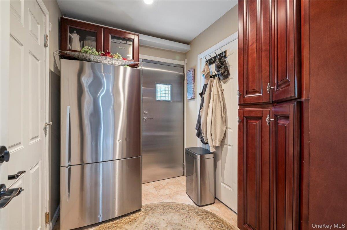 Dix Hills, New York 11746, United States, 5 Bedrooms Bedrooms, ,4 BathroomsBathrooms,Residential,Active,203073