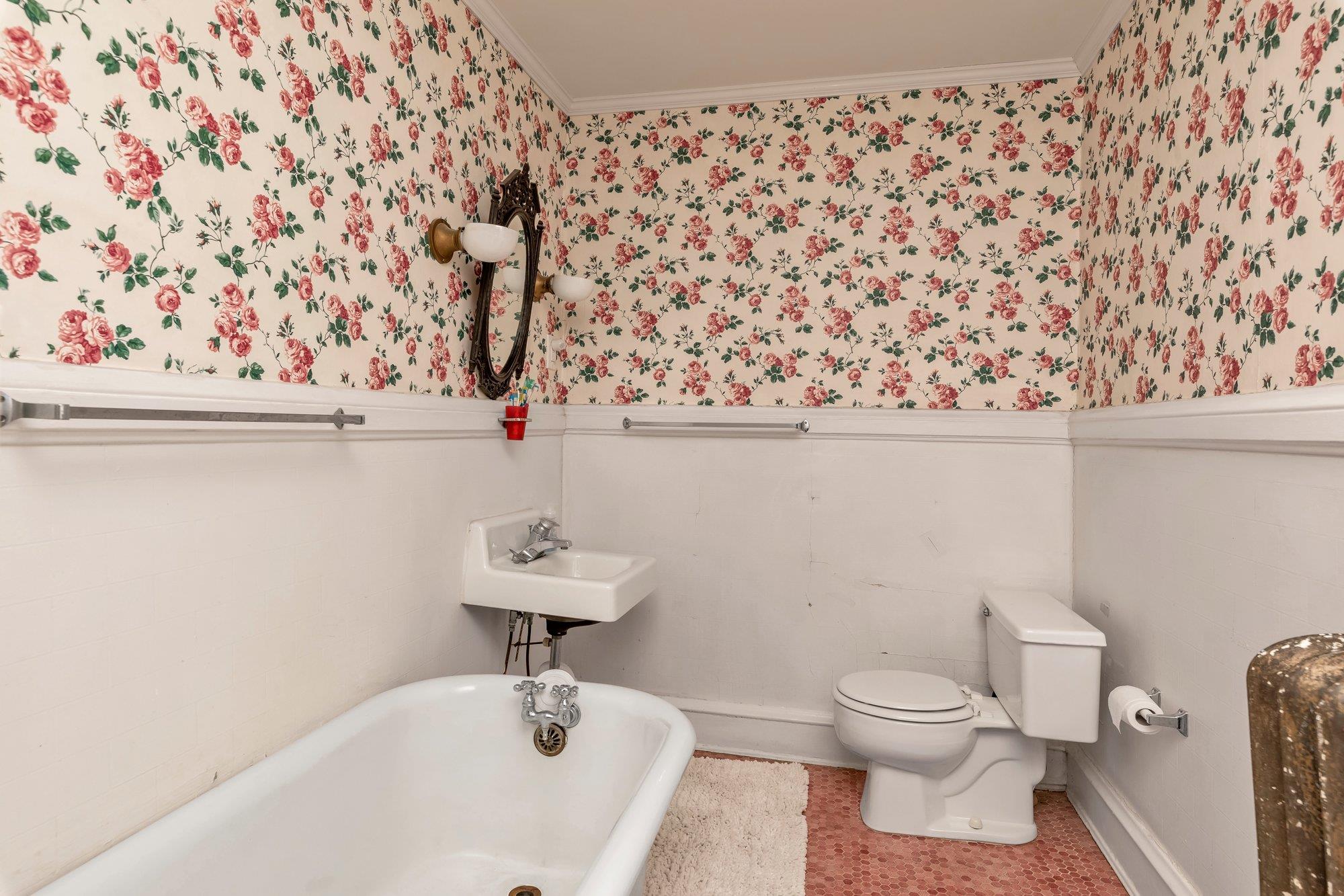 204 Hewlett Avenue, Merrick, New York image 18