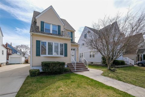 Homes For Sale - 106 Dubois Avenue<br/> Valley Stream, NY 11581