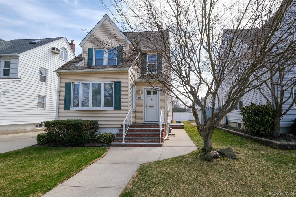 Photo of Valley Stream, NY 11581 (MLS # 974410)