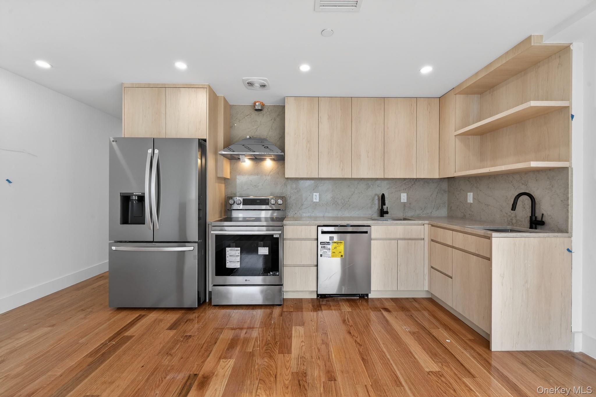 1335 E 65th Street