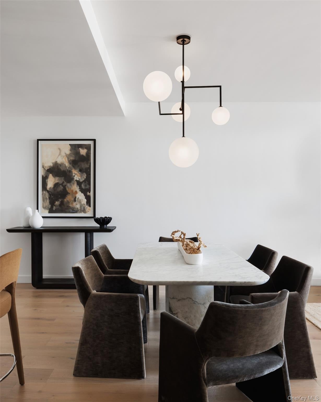 140 Boardwalk 1011B
