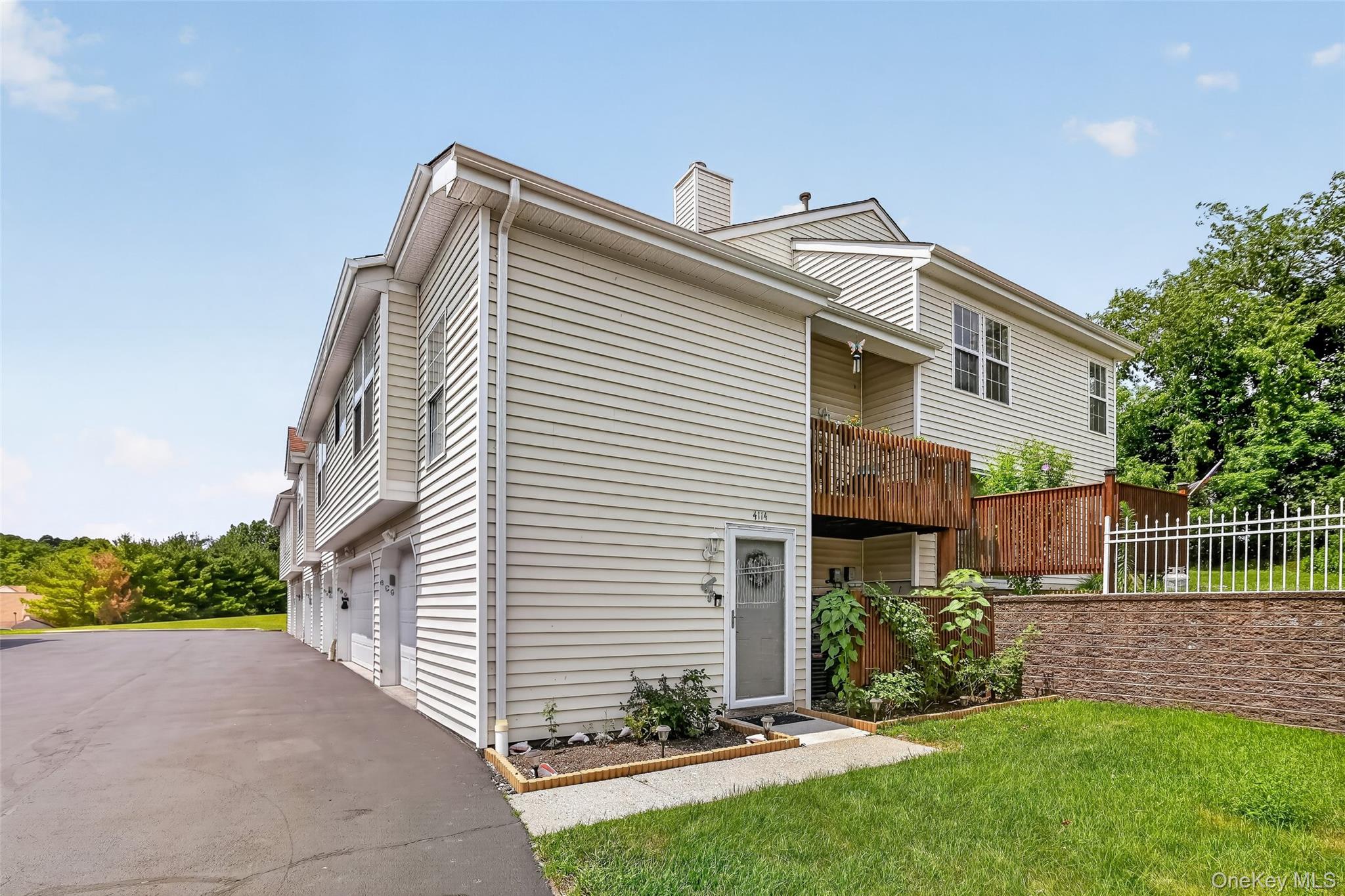 4114 Whispering Hills