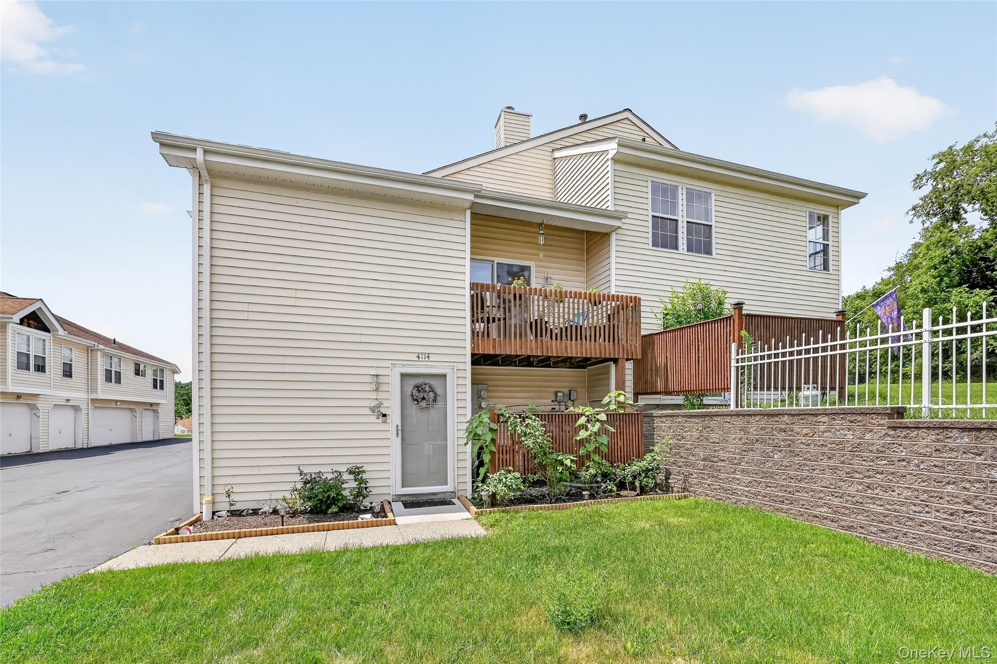 4114 Whispering Hills