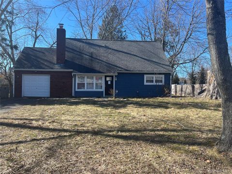 Homes For Sale - 2 Harford Drive<br/> Coram, NY 11727