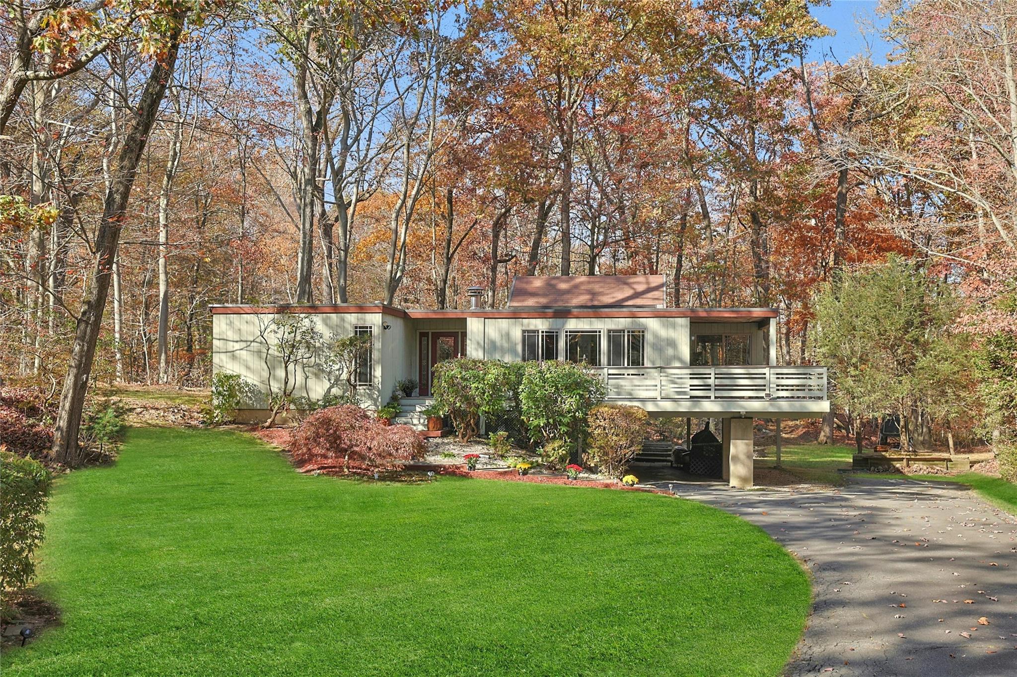 64 Stornowaye Street, Chappaqua, New York image 34