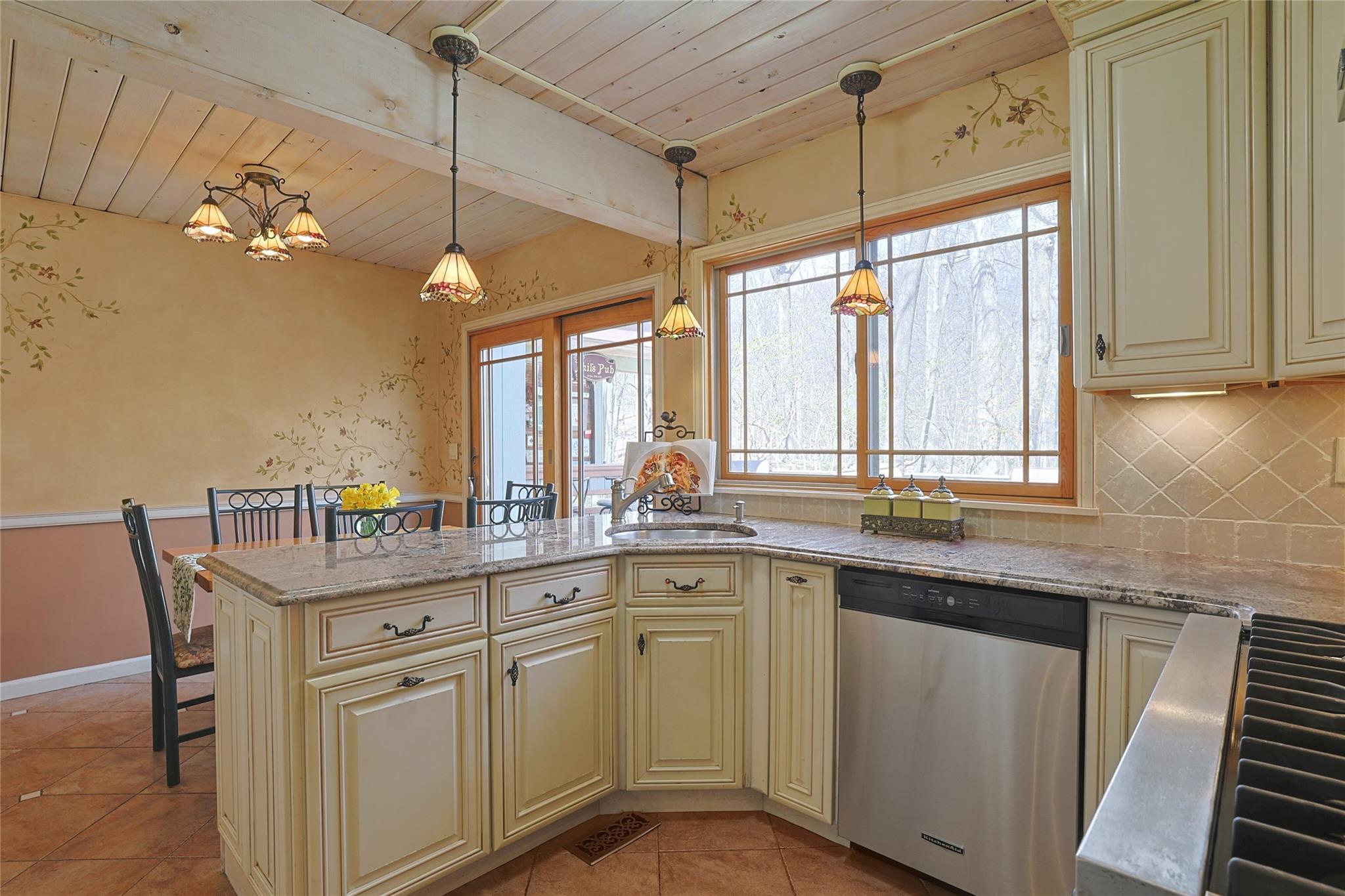 64 Stornowaye Street, Chappaqua, New York image 15
