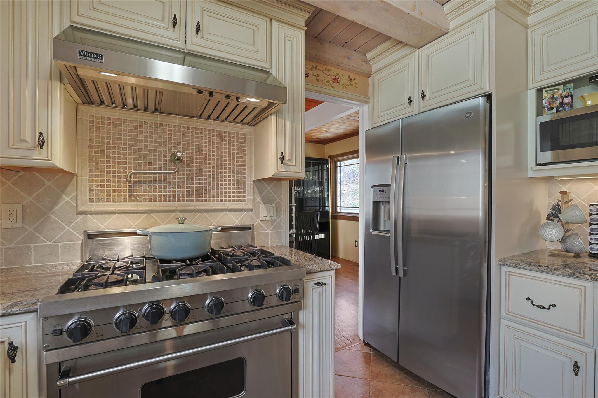 64 Stornowaye Street, Chappaqua, New York image 14