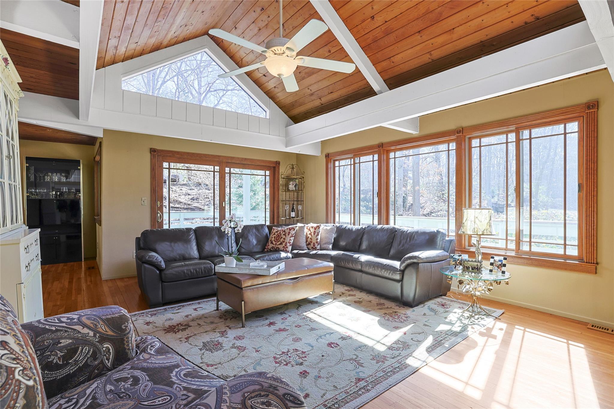64 Stornowaye Street, Chappaqua, New York image 6
