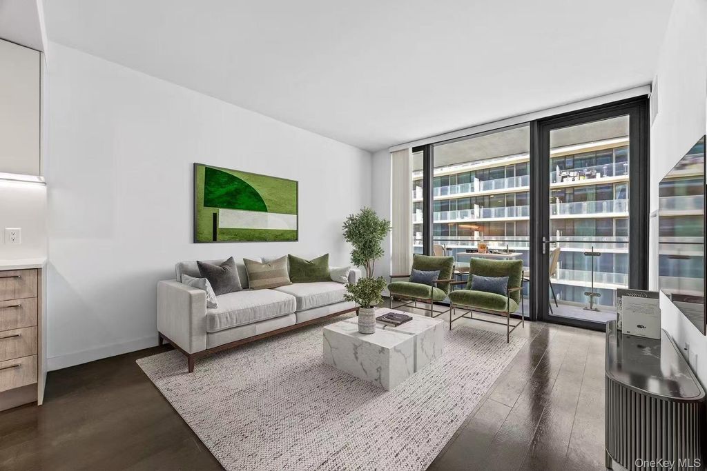 Photo of 131-03 40th Road #16D, Flushing, NY 11354 (MLS # 988014)