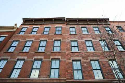 114 Greenpoint Avenue Brooklyn NY 11222