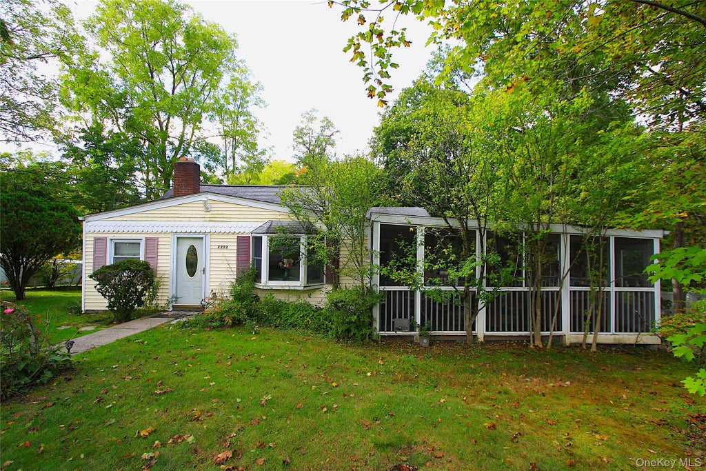 Photo of 2222 Crompond Road, Yorktown Heights, NY 10598 (MLS # 1057834)