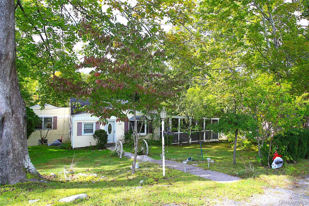 Photo of 2222 Crompond Road, Yorktown Heights, NY 10598 (MLS # 1057834)