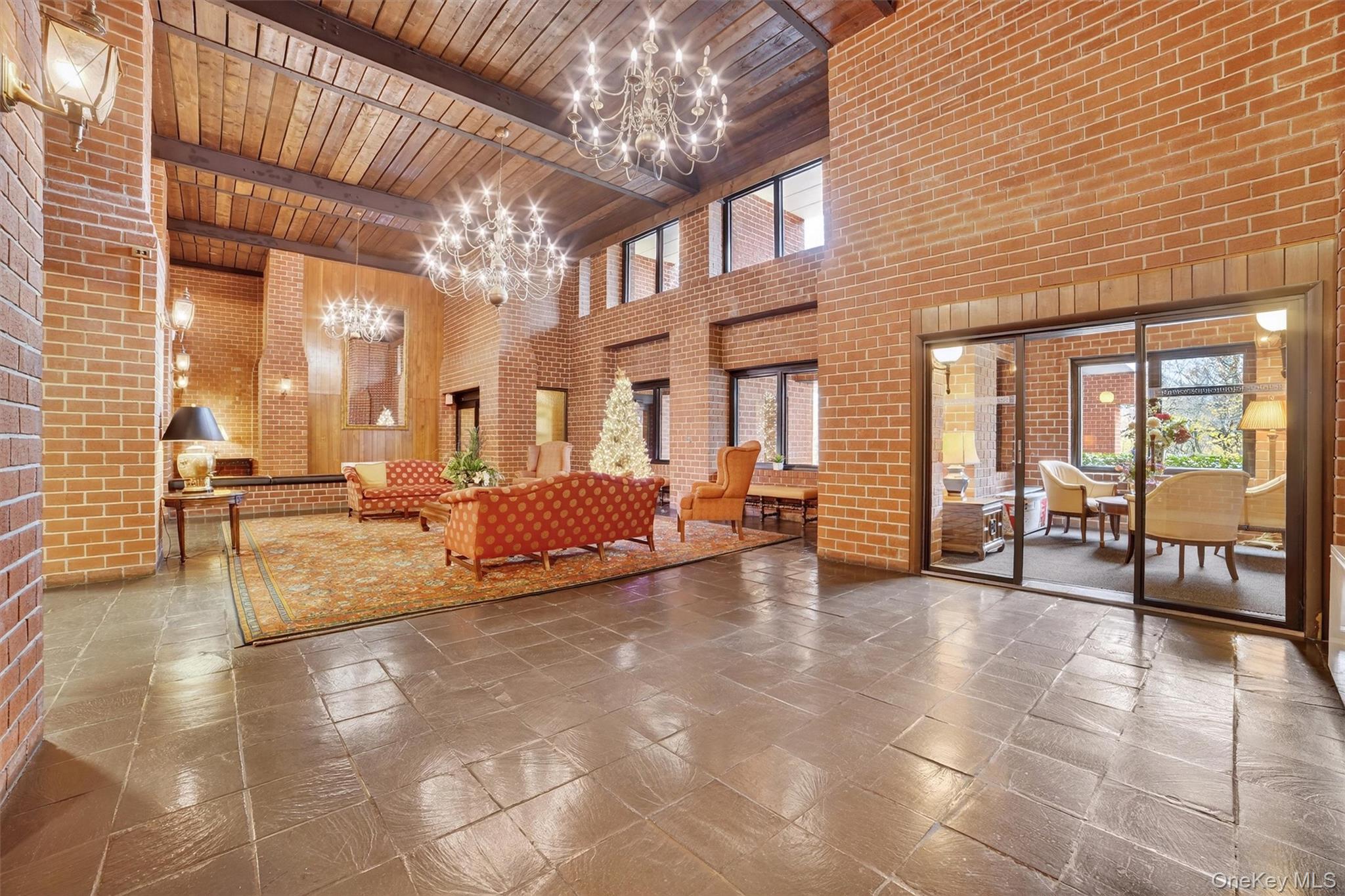 16 Rockledge Avenue 5L-2