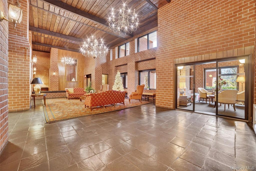 Photo of 16 Rockledge Avenue #5L-2, Ossining, NY 10562 (MLS # 938359)